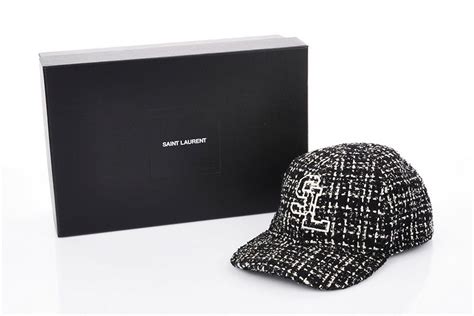 saint laurent casquette.